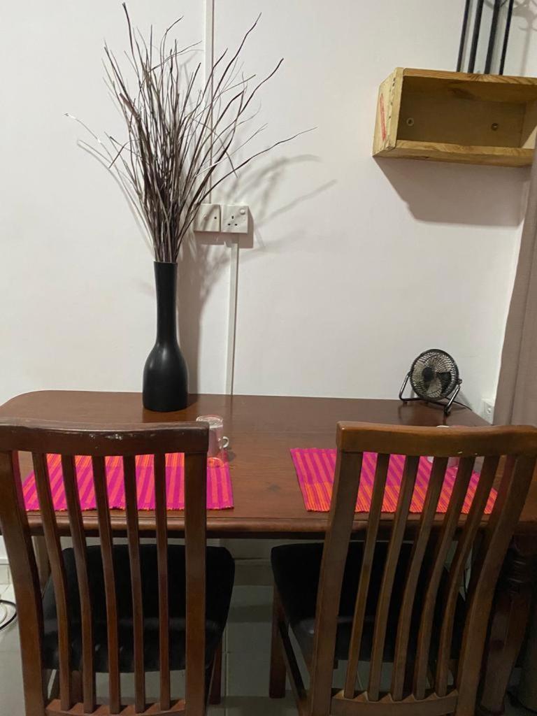 Ice Berg Apartment Dehiwala-Mount Lavinia Room photo