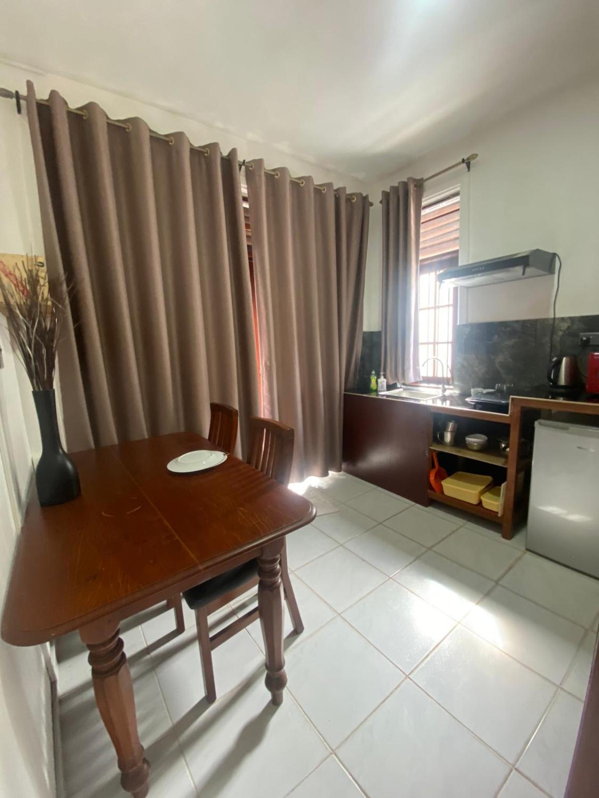 Ice Berg Apartment Dehiwala-Mount Lavinia Room photo