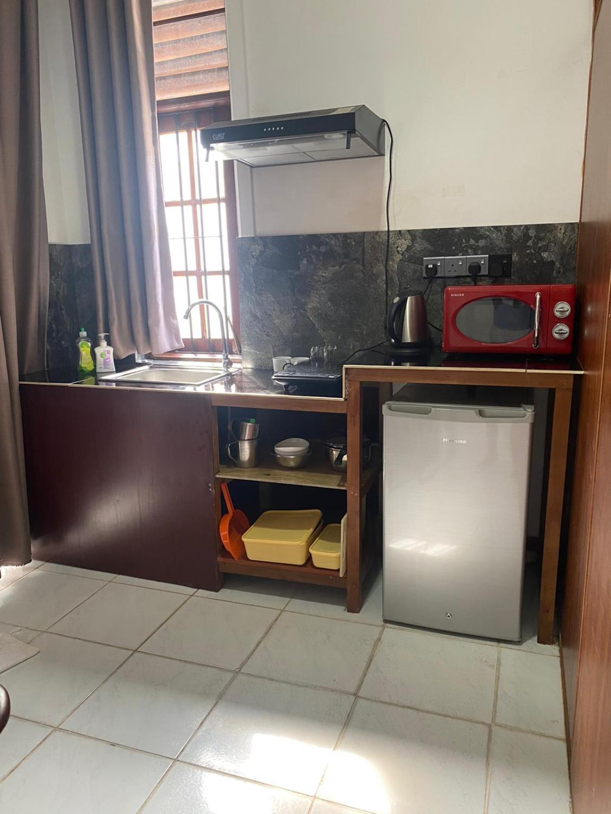 Ice Berg Apartment Dehiwala-Mount Lavinia Room photo