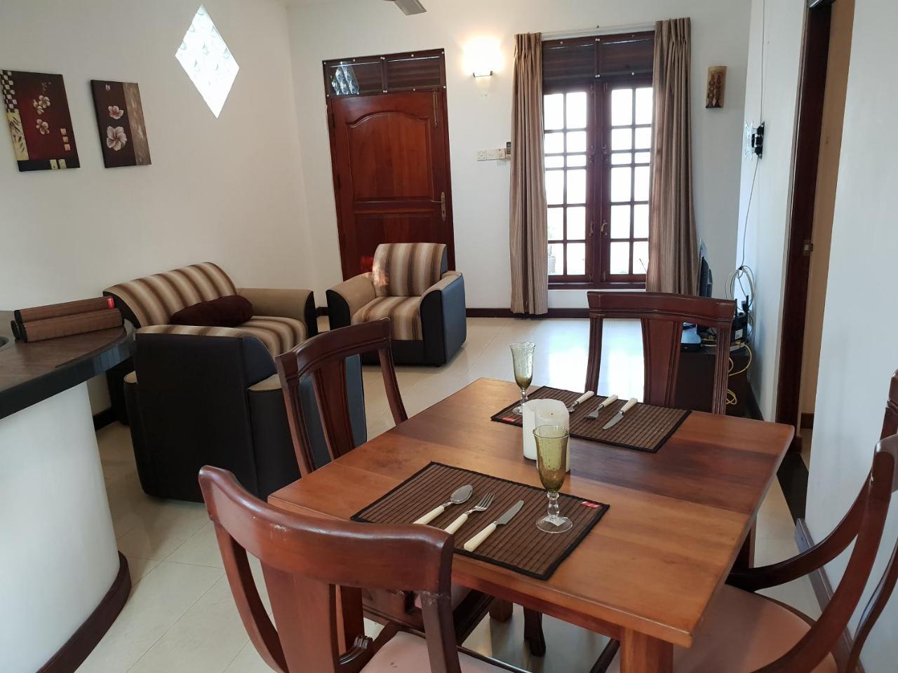 Ice Berg Apartment Dehiwala-Mount Lavinia Exterior photo